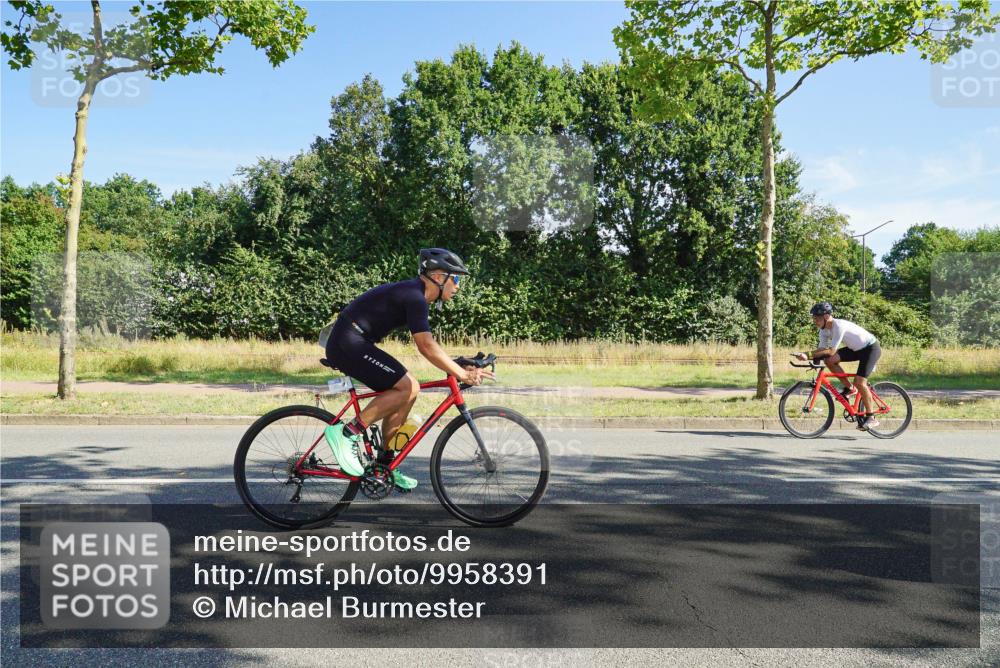 09.08.2026 - GEWOBA Citytriathlon Bremen Michael Burmester http://msf.ph/oto/9958391 09.08.2026 10:47:08 Radfahren 103, 125, 249, 304, 329, 359, 362, 382, 392 meine-sportfotos.de