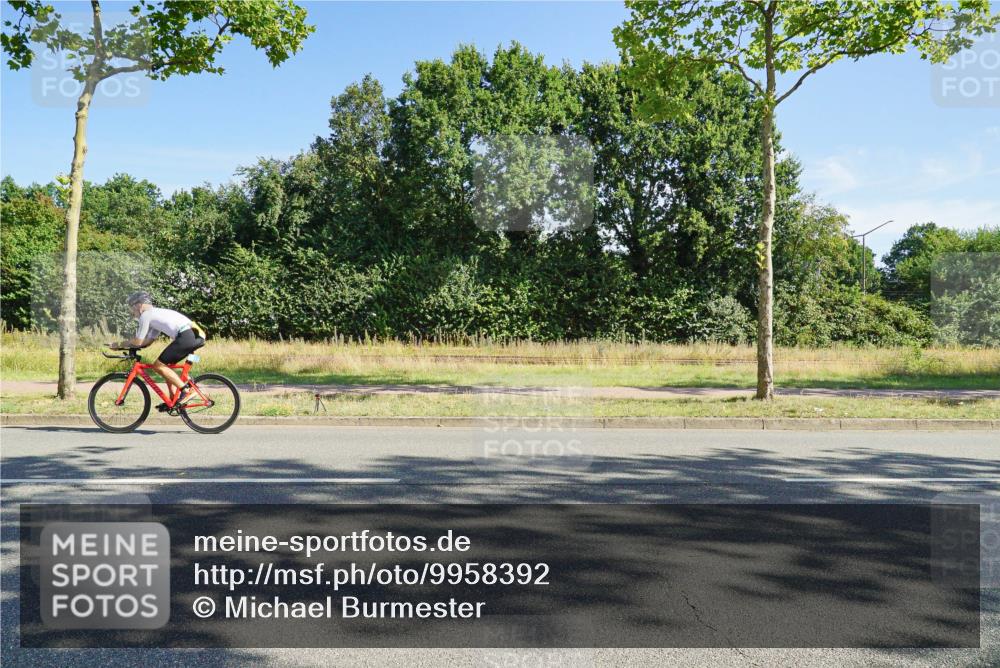 09.08.2026 - GEWOBA Citytriathlon Bremen Michael Burmester http://msf.ph/oto/9958392 09.08.2026 10:47:08 Radfahren 103, 125, 249, 304, 329, 359, 362, 382, 392 meine-sportfotos.de