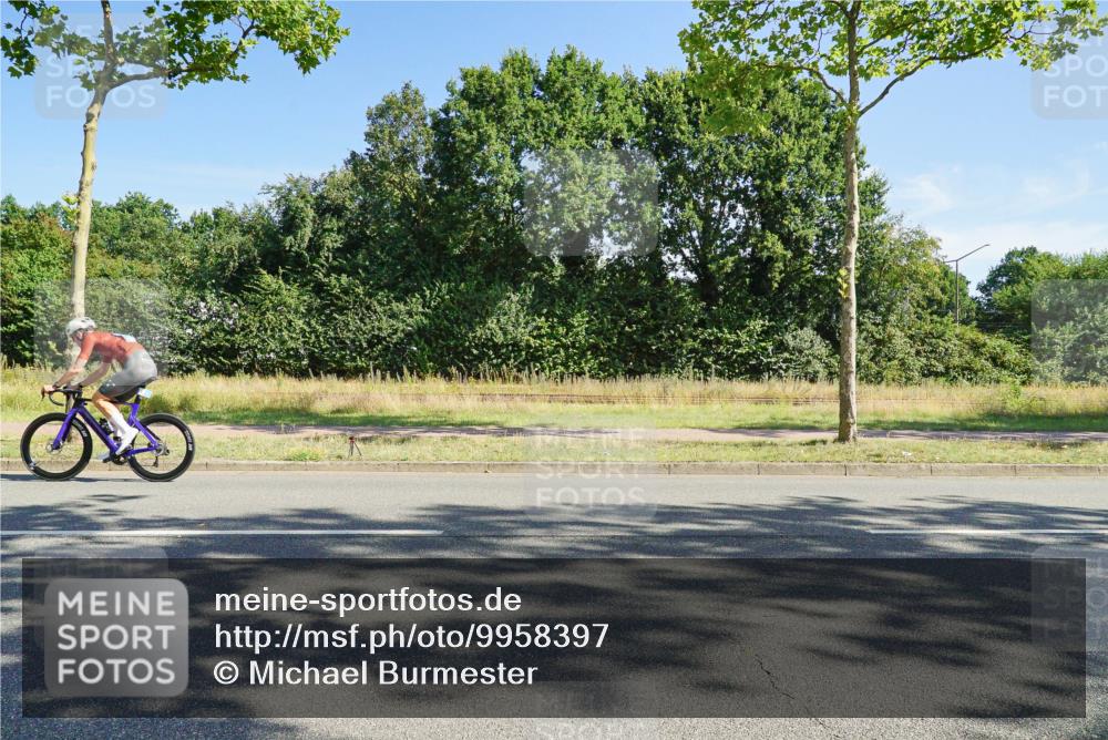 09.08.2026 - GEWOBA Citytriathlon Bremen Michael Burmester http://msf.ph/oto/9958397 09.08.2026 10:47:21 Radfahren 103, 359, 382 meine-sportfotos.de