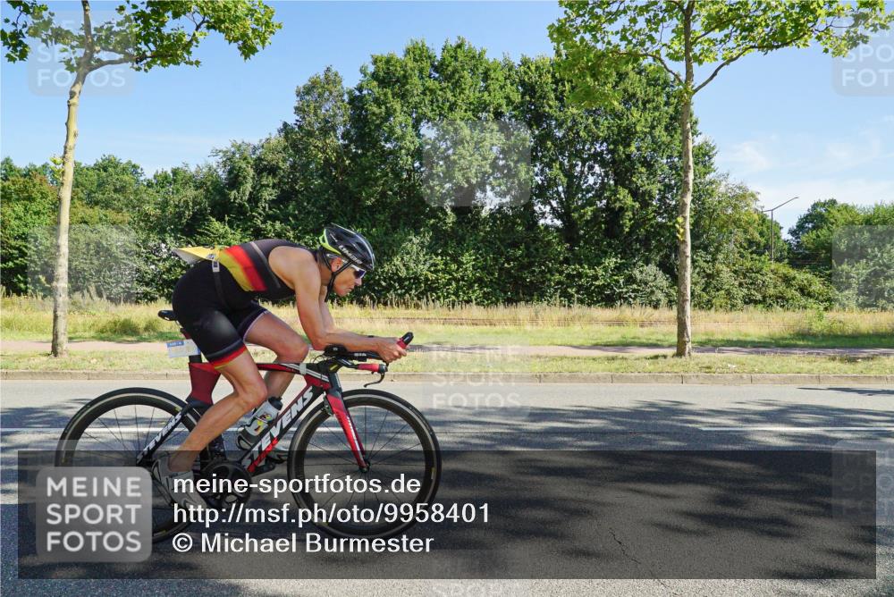 09.08.2026 - GEWOBA Citytriathlon Bremen Michael Burmester http://msf.ph/oto/9958401 09.08.2026 10:47:35 Radfahren 295, 298, 479, 516 meine-sportfotos.de