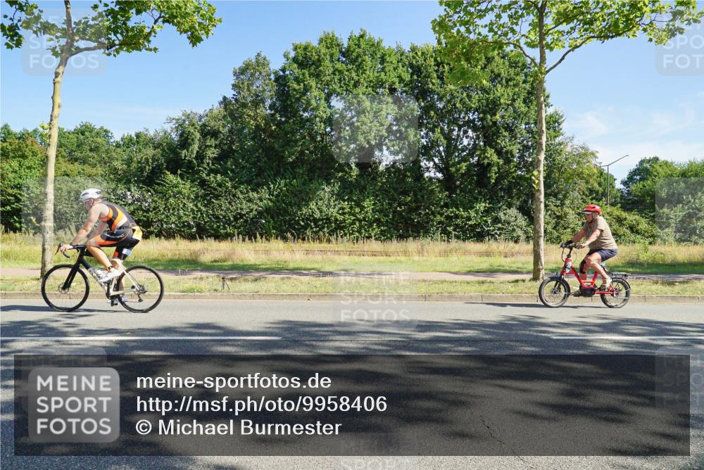 09.08.2026 - GEWOBA Citytriathlon Bremen Michael Burmester http://msf.ph/oto/9958406 09.08.2026 10:47:46 Radfahren 295, 298, 363, 437, 479, 516 meine-sportfotos.de