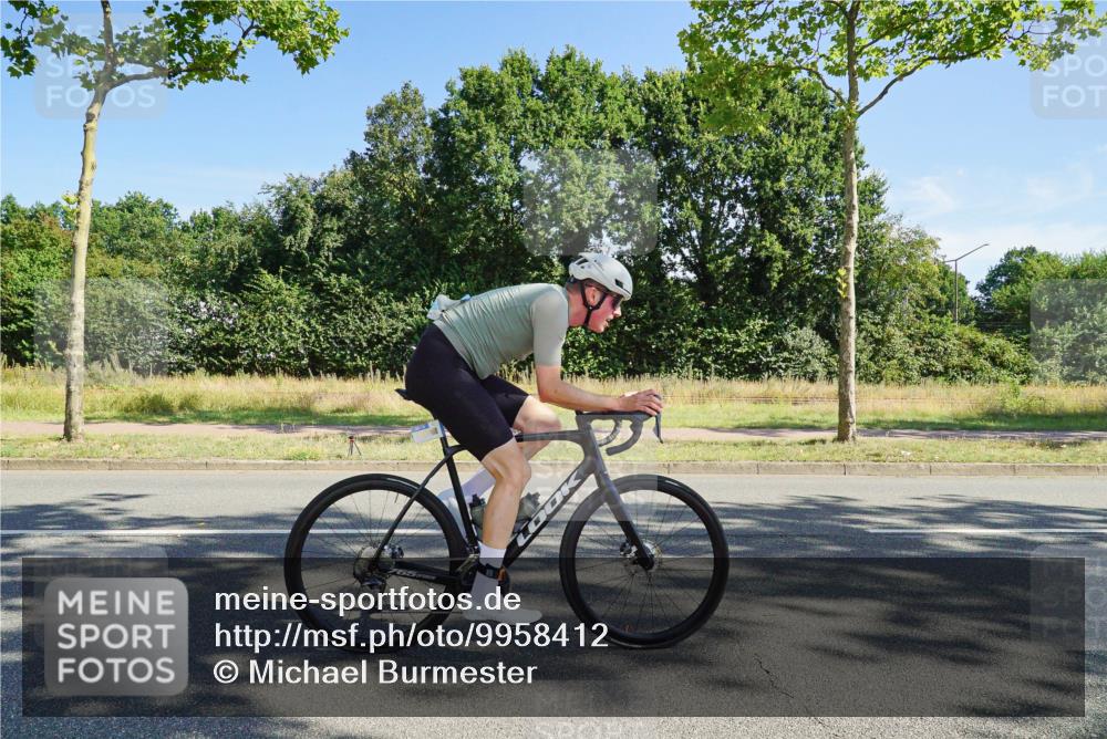 09.08.2026 - GEWOBA Citytriathlon Bremen Michael Burmester http://msf.ph/oto/9958412 09.08.2026 10:47:55 Radfahren 25, 300, 363, 396, 437 meine-sportfotos.de