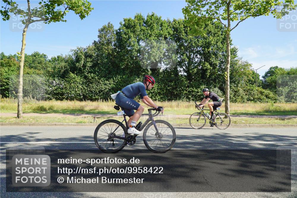 09.08.2026 - GEWOBA Citytriathlon Bremen Michael Burmester http://msf.ph/oto/9958422 09.08.2026 10:48:21 Radfahren 239, 312, 352, 356, 520 meine-sportfotos.de