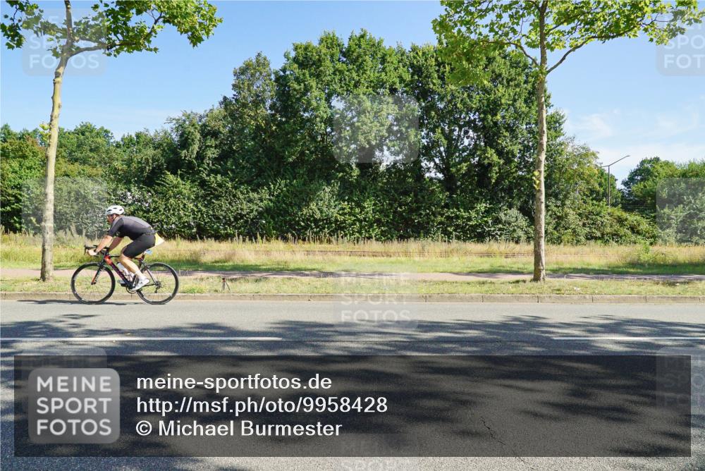 09.08.2026 - GEWOBA Citytriathlon Bremen Michael Burmester http://msf.ph/oto/9958428 09.08.2026 10:48:36 Radfahren 289, 352, 394, 405 meine-sportfotos.de