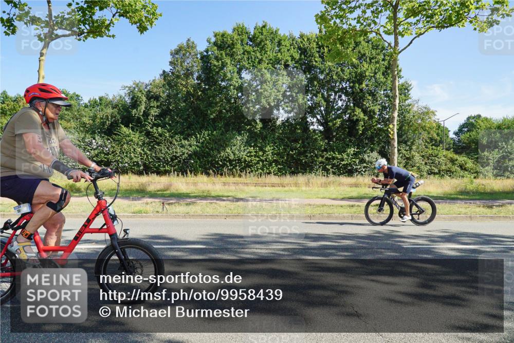 09.08.2026 - GEWOBA Citytriathlon Bremen Michael Burmester http://msf.ph/oto/9958439 09.08.2026 10:49:13 Radfahren 294, 388, 430, 497 meine-sportfotos.de