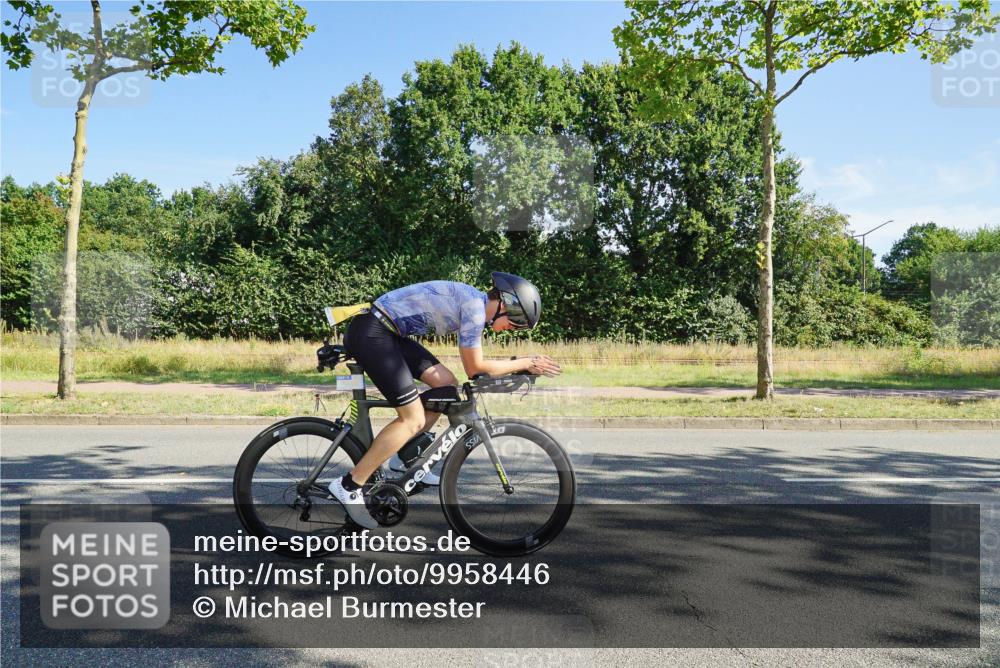 09.08.2026 - GEWOBA Citytriathlon Bremen Michael Burmester http://msf.ph/oto/9958446 09.08.2026 10:49:22 Radfahren 294, 320, 413, 430, 454, 497 meine-sportfotos.de