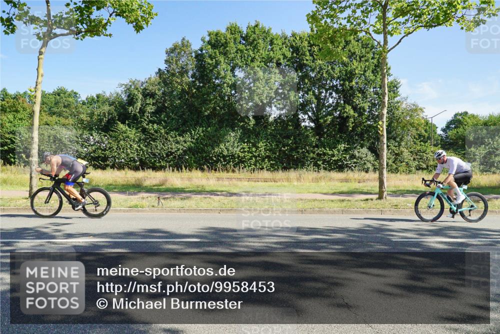 09.08.2026 - GEWOBA Citytriathlon Bremen Michael Burmester http://msf.ph/oto/9958453 09.08.2026 10:49:29 Radfahren 299, 320, 413, 430, 454, 497 meine-sportfotos.de