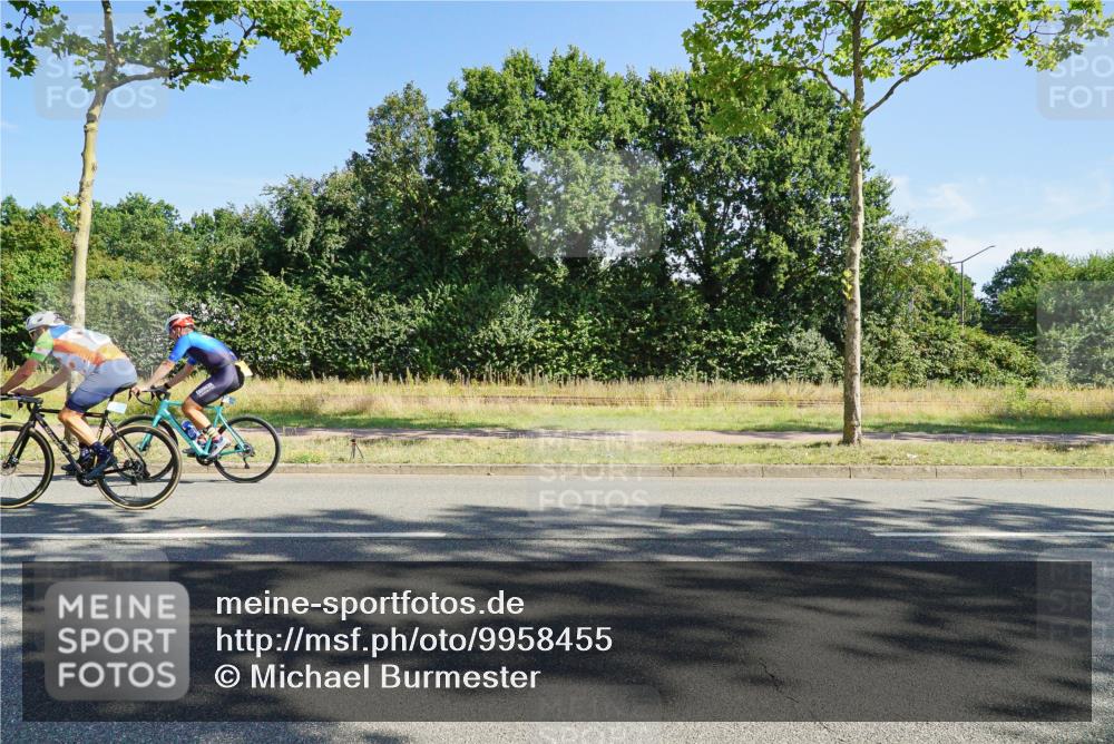 09.08.2026 - GEWOBA Citytriathlon Bremen Michael Burmester http://msf.ph/oto/9958455 09.08.2026 10:49:32 Radfahren 299, 320, 413, 454, 508 meine-sportfotos.de