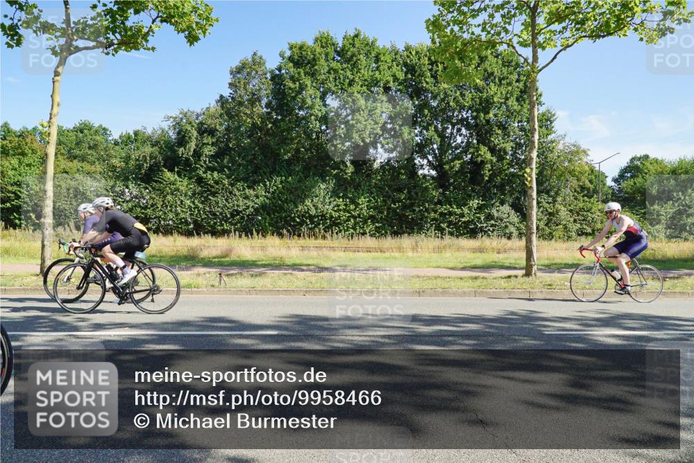 09.08.2026 - GEWOBA Citytriathlon Bremen Michael Burmester http://msf.ph/oto/9958466 09.08.2026 10:49:56 Radfahren 317, 334, 410, 458, 489 meine-sportfotos.de