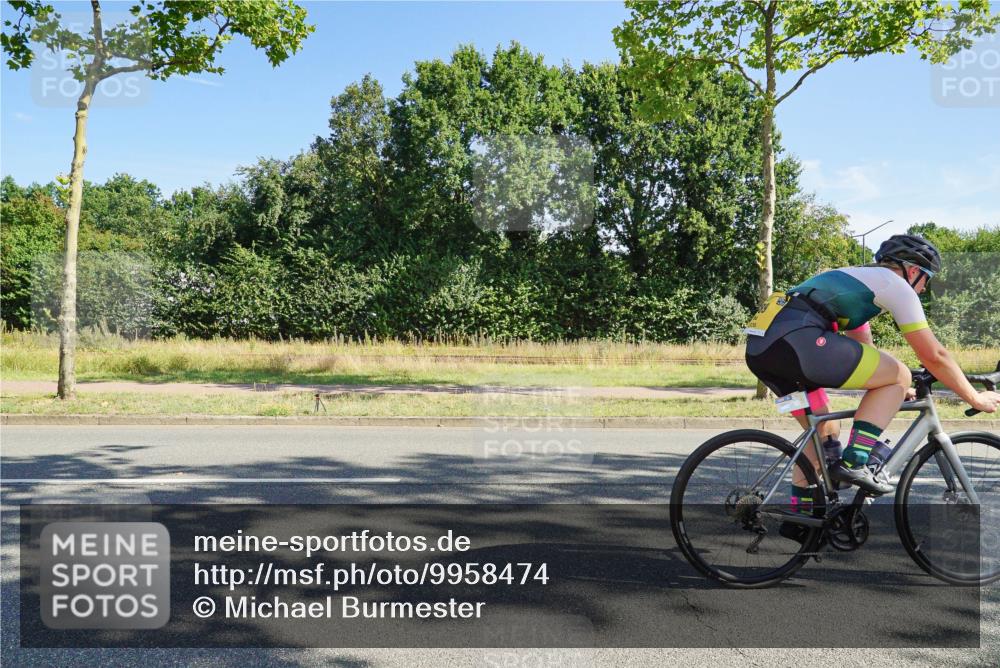09.08.2026 - GEWOBA Citytriathlon Bremen Michael Burmester http://msf.ph/oto/9958474 09.08.2026 10:50:06 Radfahren 129, 189, 288, 334, 410, 458, 489 meine-sportfotos.de