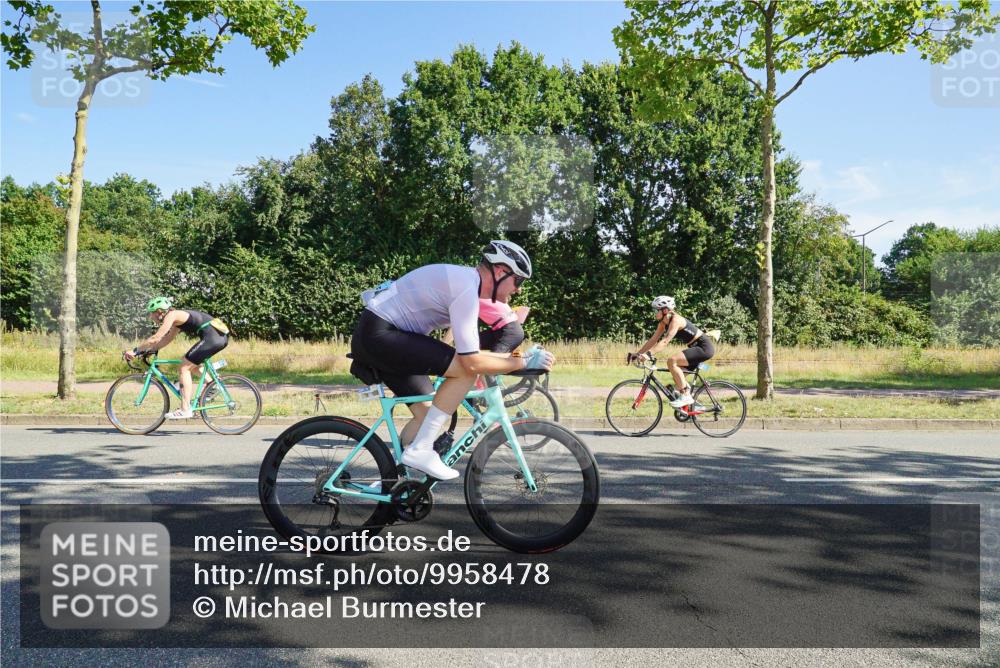 09.08.2026 - GEWOBA Citytriathlon Bremen Michael Burmester http://msf.ph/oto/9958478 09.08.2026 10:50:12 Radfahren 27, 39, 129, 189, 215, 288, 334, 385, 419, 458, 489 meine-sportfotos.de