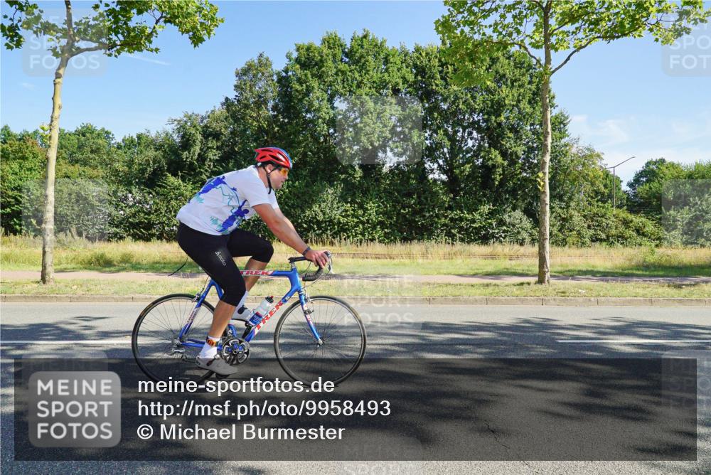 09.08.2026 - GEWOBA Citytriathlon Bremen Michael Burmester http://msf.ph/oto/9958493 09.08.2026 10:50:40 Radfahren 1, 7, 83, 337, 350, 450, 470, 481, 482, 486, 526, 532 meine-sportfotos.de