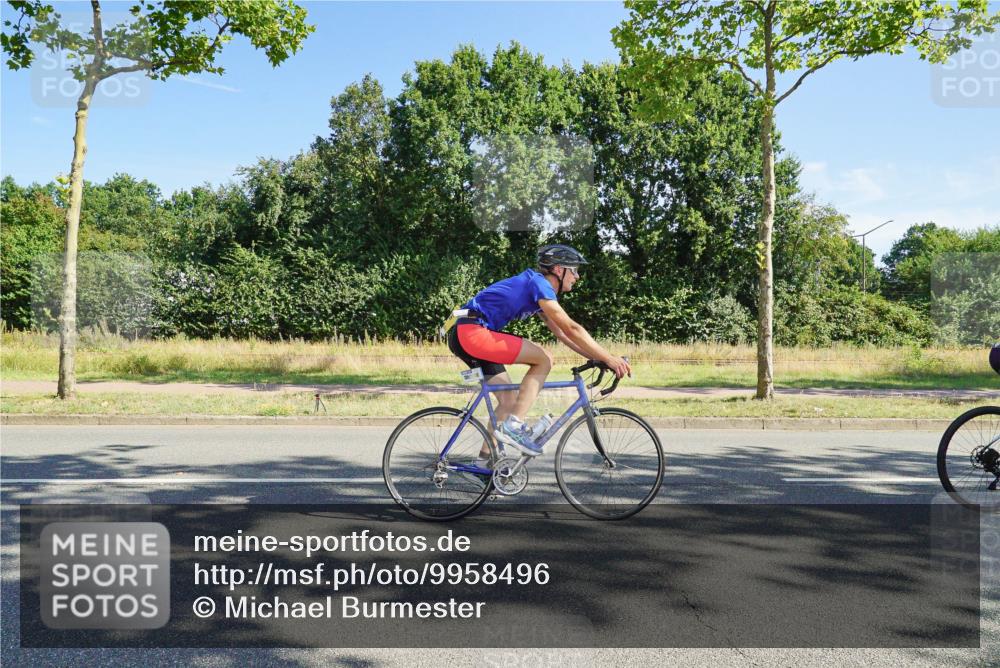 09.08.2026 - GEWOBA Citytriathlon Bremen Michael Burmester http://msf.ph/oto/9958496 09.08.2026 10:50:45 Radfahren 1, 7, 83, 137, 167, 313, 337, 470, 481, 482, 486, 526, 532 meine-sportfotos.de