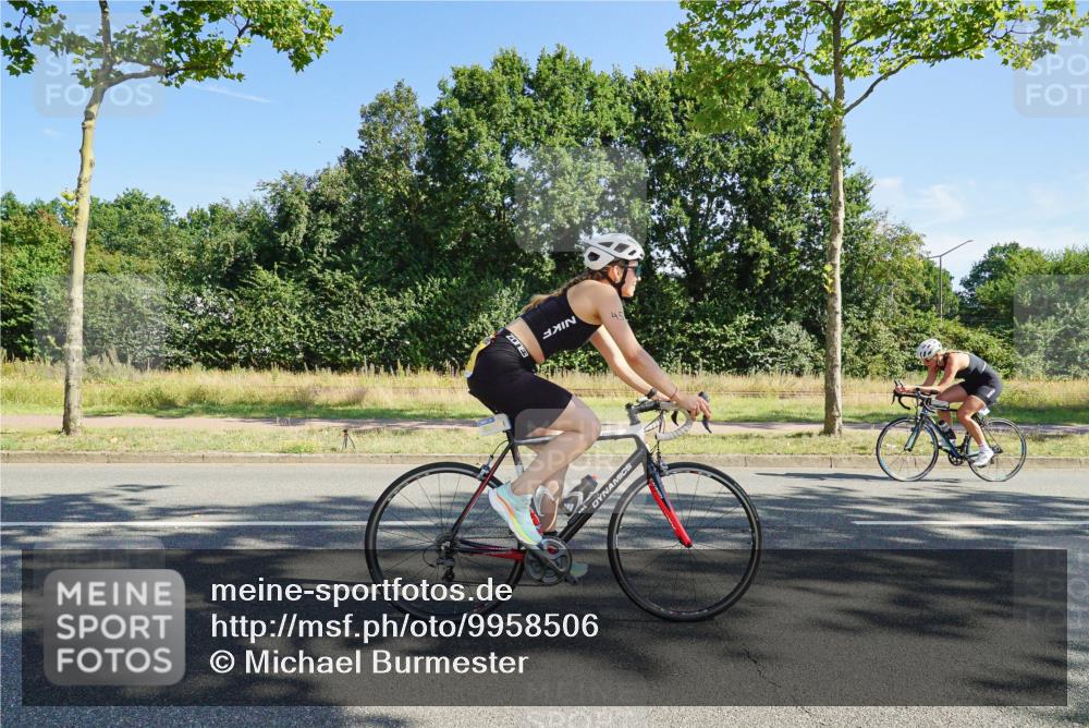 09.08.2026 - GEWOBA Citytriathlon Bremen Michael Burmester http://msf.ph/oto/9958506 09.08.2026 10:51:01 Radfahren 137, 167, 173, 311, 313, 330, 344, 370, 452, 453, 493, 503 meine-sportfotos.de