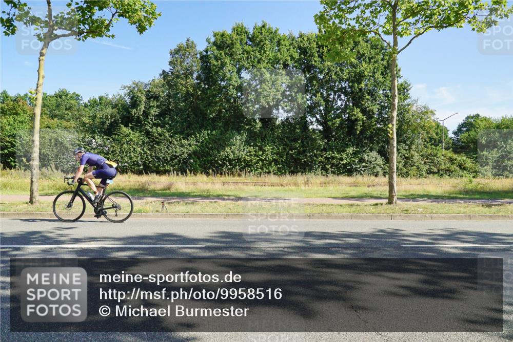 09.08.2026 - GEWOBA Citytriathlon Bremen Michael Burmester http://msf.ph/oto/9958516 09.08.2026 10:51:17 Radfahren 311, 397, 456, 500 meine-sportfotos.de