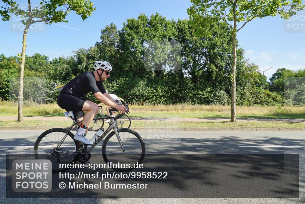 09.08.2026 - GEWOBA Citytriathlon Bremen Michael Burmester http://msf.ph/oto/9958522 09.08.2026 10:51:30 Radfahren 57, 99, 324, 397 meine-sportfotos.de