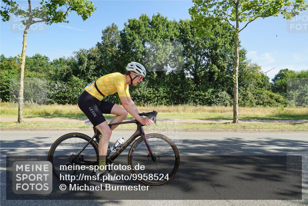 09.08.2026 - GEWOBA Citytriathlon Bremen Michael Burmester http://msf.ph/oto/9958524 09.08.2026 10:51:44 Radfahren 47, 57, 95, 209, 515 meine-sportfotos.de