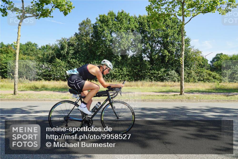09.08.2026 - GEWOBA Citytriathlon Bremen Michael Burmester http://msf.ph/oto/9958527 09.08.2026 10:51:48 Radfahren 47, 95, 209, 448, 455, 515 meine-sportfotos.de