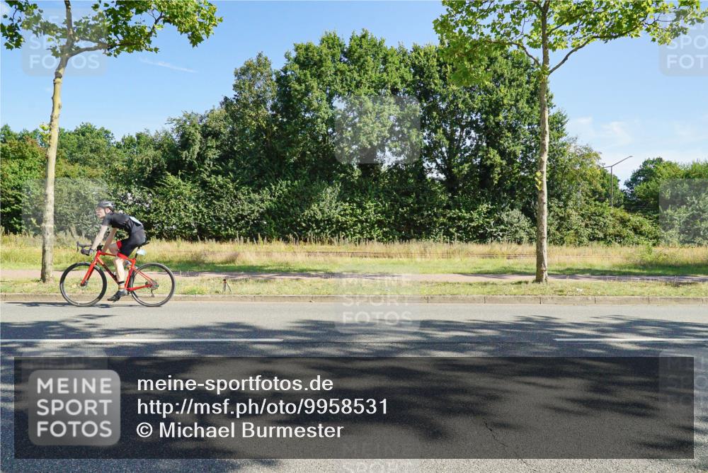 09.08.2026 - GEWOBA Citytriathlon Bremen Michael Burmester http://msf.ph/oto/9958531 09.08.2026 10:51:58 Radfahren 47, 141, 209, 448, 455, 484, 515 meine-sportfotos.de