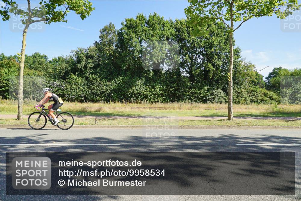 09.08.2026 - GEWOBA Citytriathlon Bremen Michael Burmester http://msf.ph/oto/9958534 09.08.2026 10:52:04 Radfahren 15, 43, 141, 448, 455, 483, 484, 515 meine-sportfotos.de