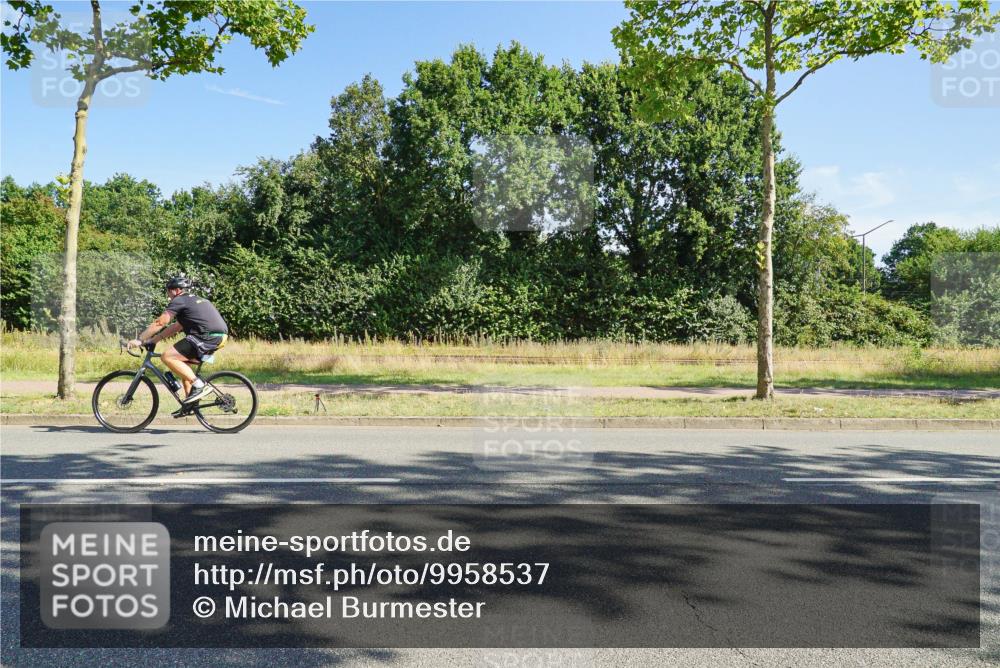 09.08.2026 - GEWOBA Citytriathlon Bremen Michael Burmester http://msf.ph/oto/9958537 09.08.2026 10:52:13 Radfahren 15, 43, 141, 374, 443, 483 meine-sportfotos.de