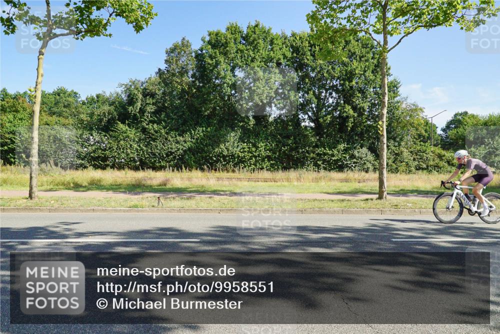 09.08.2026 - GEWOBA Citytriathlon Bremen Michael Burmester http://msf.ph/oto/9958551 09.08.2026 10:52:43 Radfahren 181, 305, 510, 521 meine-sportfotos.de