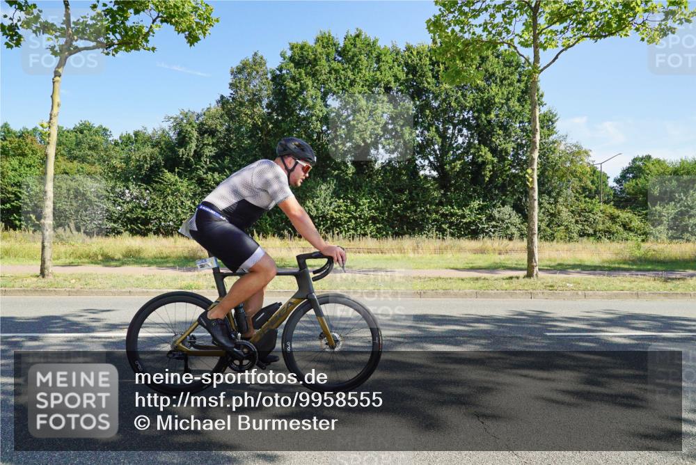 09.08.2026 - GEWOBA Citytriathlon Bremen Michael Burmester http://msf.ph/oto/9958555 09.08.2026 10:52:50 Radfahren 181, 241, 305, 445, 521 meine-sportfotos.de