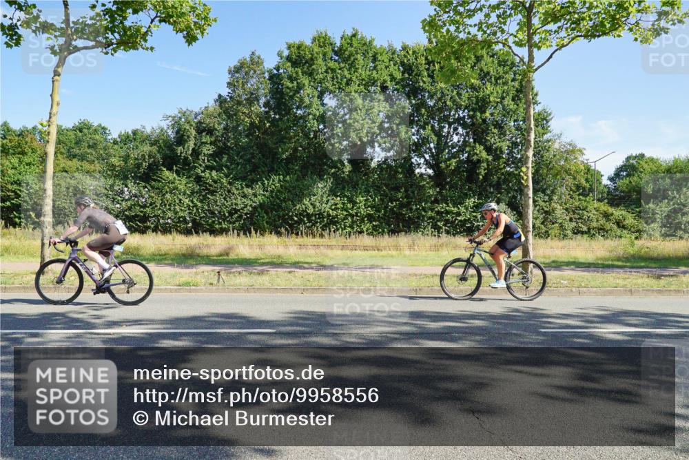 09.08.2026 - GEWOBA Citytriathlon Bremen Michael Burmester http://msf.ph/oto/9958556 09.08.2026 10:52:57 Radfahren 175, 181, 241, 305, 353, 445, 521 meine-sportfotos.de