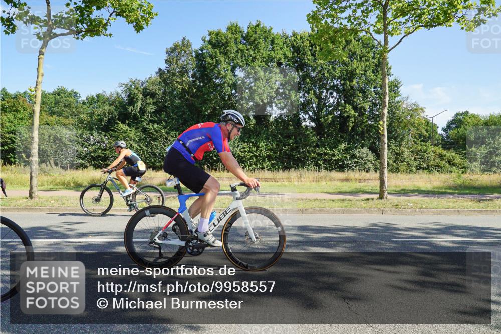 09.08.2026 - GEWOBA Citytriathlon Bremen Michael Burmester http://msf.ph/oto/9958557 09.08.2026 10:52:57 Radfahren 175, 181, 241, 305, 353, 445, 521 meine-sportfotos.de