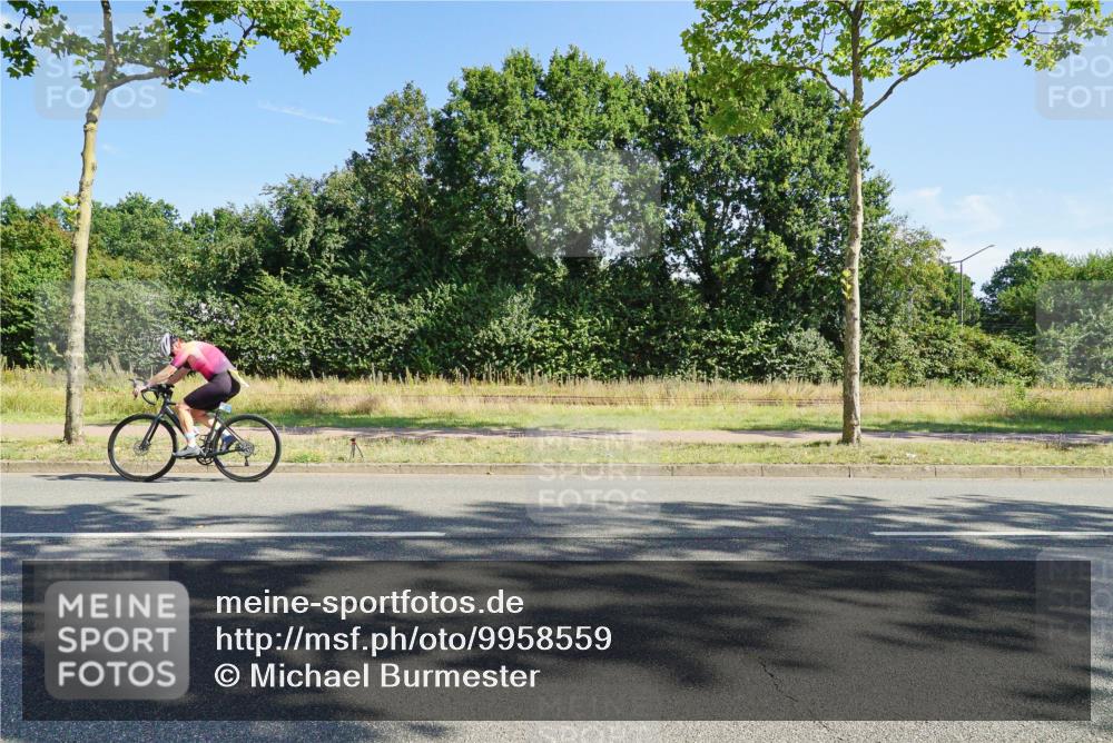 09.08.2026 - GEWOBA Citytriathlon Bremen Michael Burmester http://msf.ph/oto/9958559 09.08.2026 10:53:03 Radfahren 23, 175, 233, 241, 353, 445 meine-sportfotos.de
