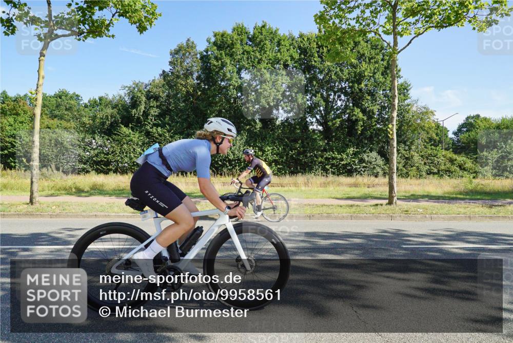 09.08.2026 - GEWOBA Citytriathlon Bremen Michael Burmester http://msf.ph/oto/9958561 09.08.2026 10:53:05 Radfahren 23, 29, 175, 233, 241, 353, 445 meine-sportfotos.de