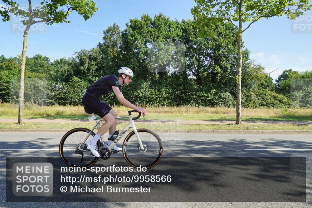 09.08.2026 - GEWOBA Citytriathlon Bremen Michael Burmester http://msf.ph/oto/9958566 09.08.2026 10:53:13 Radfahren 23, 29, 175, 233, 353, 474, 522 meine-sportfotos.de