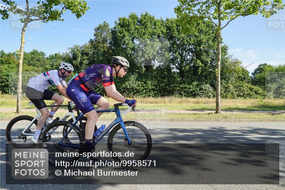 09.08.2026 - GEWOBA Citytriathlon Bremen Michael Burmester http://msf.ph/oto/9958571 09.08.2026 10:53:25 Radfahren 3, 19, 21, 29, 139, 151, 179, 423, 439, 461, 474, 477, 495, 522 meine-sportfotos.de