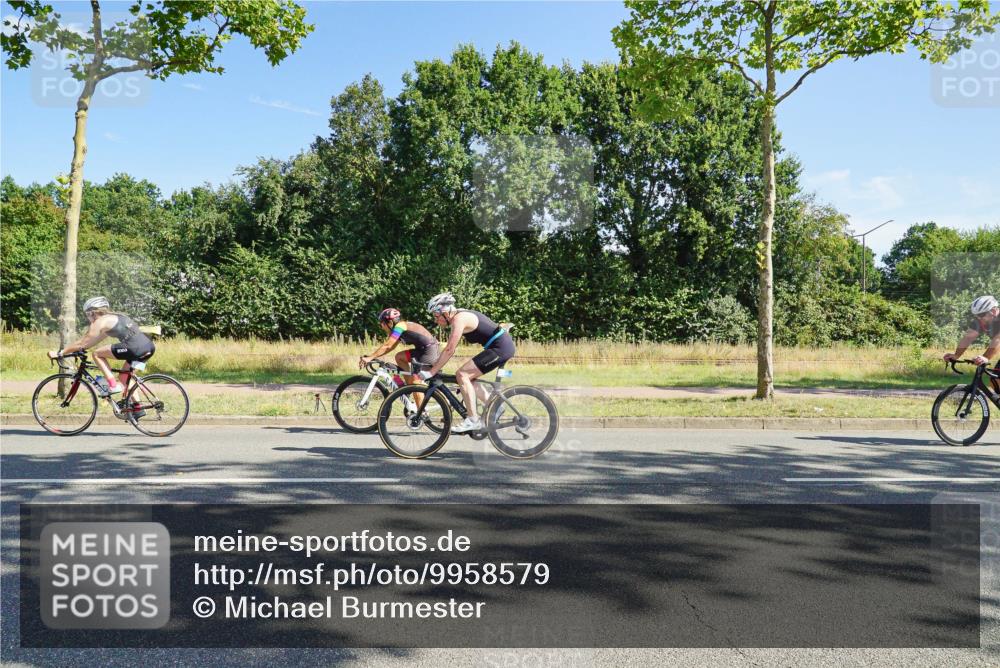 09.08.2026 - GEWOBA Citytriathlon Bremen Michael Burmester http://msf.ph/oto/9958579 09.08.2026 10:53:37 Radfahren 3, 19, 21, 107, 139, 151, 153, 179, 423, 433, 439, 461, 477, 495 meine-sportfotos.de
