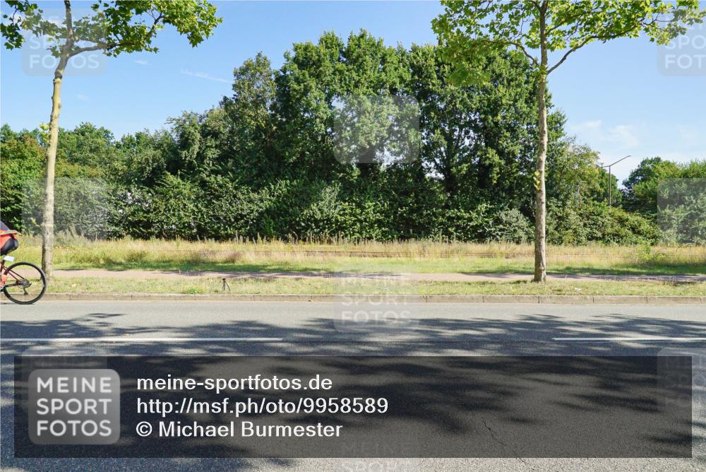 09.08.2026 - GEWOBA Citytriathlon Bremen Michael Burmester http://msf.ph/oto/9958589 09.08.2026 10:53:50 Radfahren 153, 193, 292, 433, 492, 501 meine-sportfotos.de