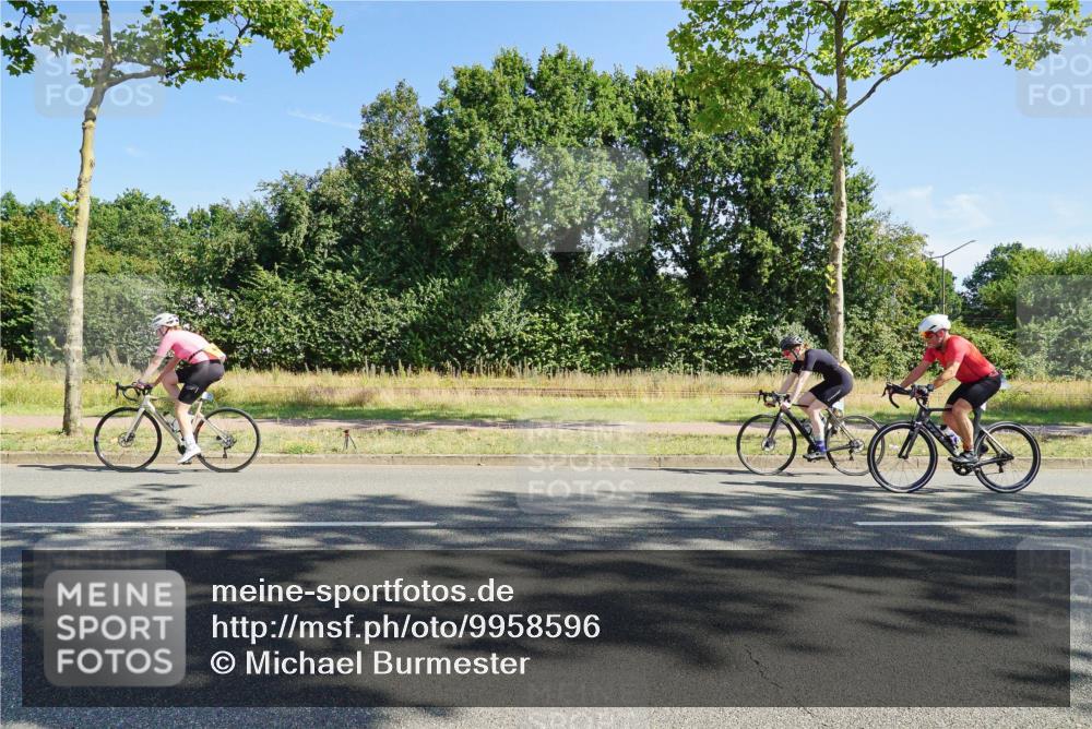 09.08.2026 - GEWOBA Citytriathlon Bremen Michael Burmester http://msf.ph/oto/9958596 09.08.2026 10:54:05 Radfahren 193, 247, 367, 473 meine-sportfotos.de