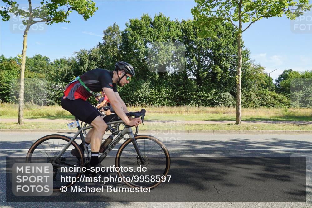 09.08.2026 - GEWOBA Citytriathlon Bremen Michael Burmester http://msf.ph/oto/9958597 09.08.2026 10:54:06 Radfahren 193, 247, 367, 473 meine-sportfotos.de