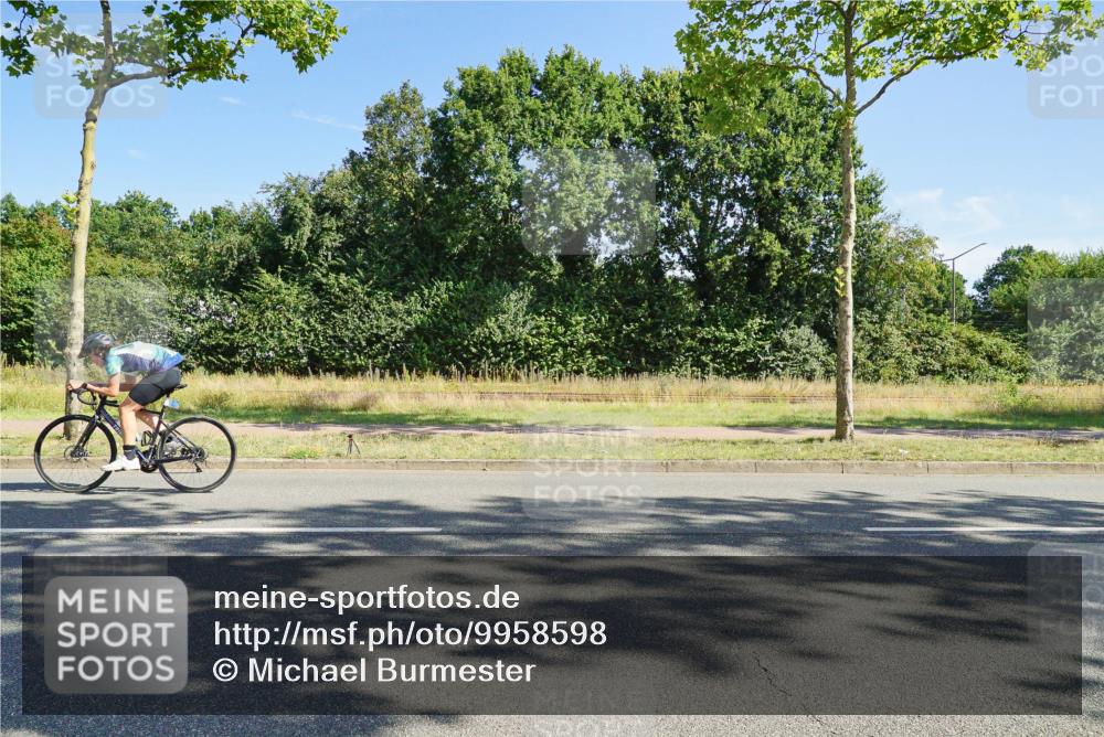 09.08.2026 - GEWOBA Citytriathlon Bremen Michael Burmester http://msf.ph/oto/9958598 09.08.2026 10:54:07 Radfahren 193, 247, 367, 473 meine-sportfotos.de