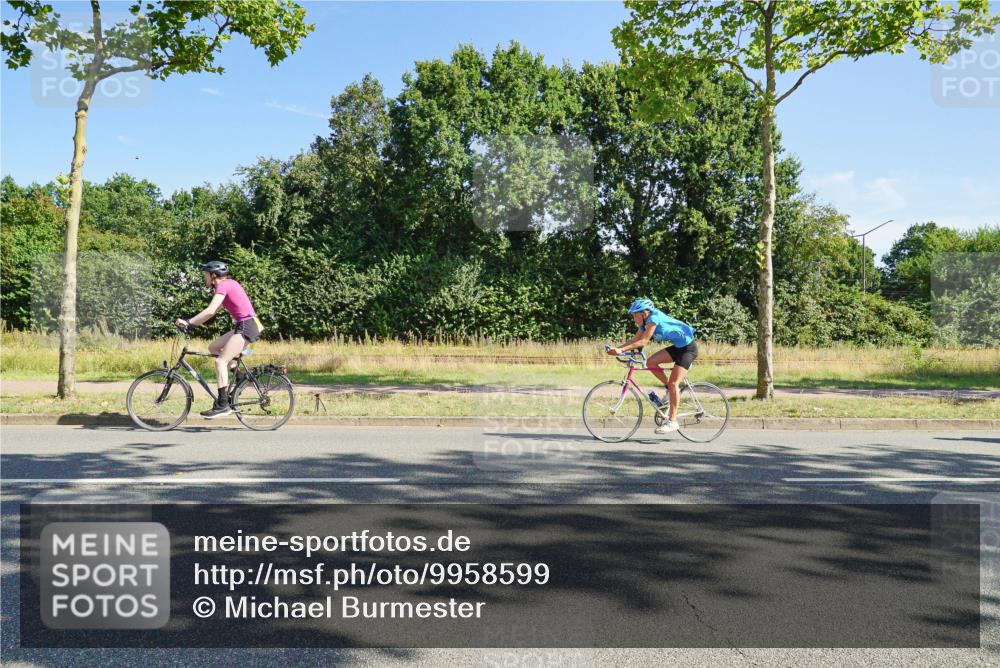 09.08.2026 - GEWOBA Citytriathlon Bremen Michael Burmester http://msf.ph/oto/9958599 09.08.2026 10:54:09 Radfahren 247, 367, 473 meine-sportfotos.de