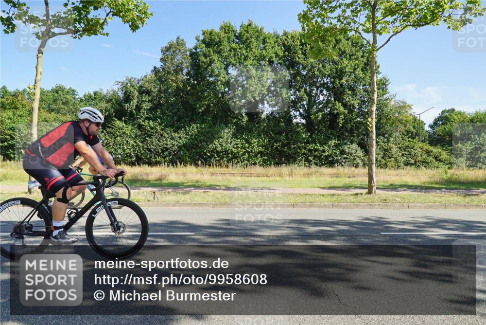 09.08.2026 - GEWOBA Citytriathlon Bremen Michael Burmester http://msf.ph/oto/9958608 09.08.2026 10:54:27 Radfahren 13, 33, 87, 111, 223, 331, 436, 467, 509 meine-sportfotos.de