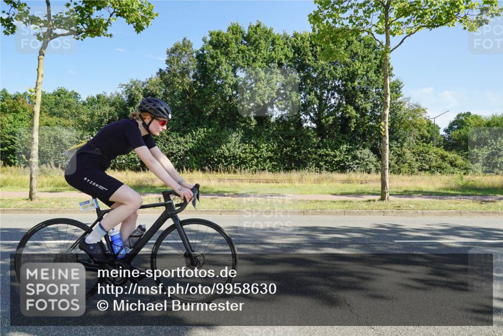 09.08.2026 - GEWOBA Citytriathlon Bremen Michael Burmester http://msf.ph/oto/9958630 09.08.2026 10:55:05 Radfahren 37, 53, 135, 169, 201, 207, 303, 390, 444, 471, 476, 513, 530 meine-sportfotos.de