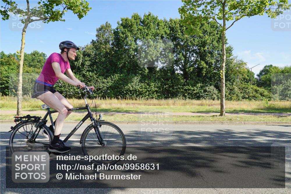 09.08.2026 - GEWOBA Citytriathlon Bremen Michael Burmester http://msf.ph/oto/9958631 09.08.2026 10:55:06 Radfahren 37, 53, 135, 169, 201, 207, 303, 390, 444, 471, 476, 513, 530 meine-sportfotos.de