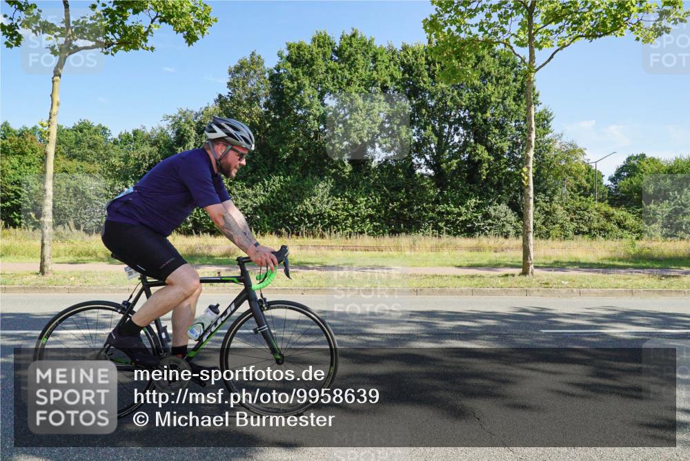 09.08.2026 - GEWOBA Citytriathlon Bremen Michael Burmester http://msf.ph/oto/9958639 09.08.2026 10:55:16 Radfahren 53, 123, 169, 187, 201, 237, 471, 530 meine-sportfotos.de