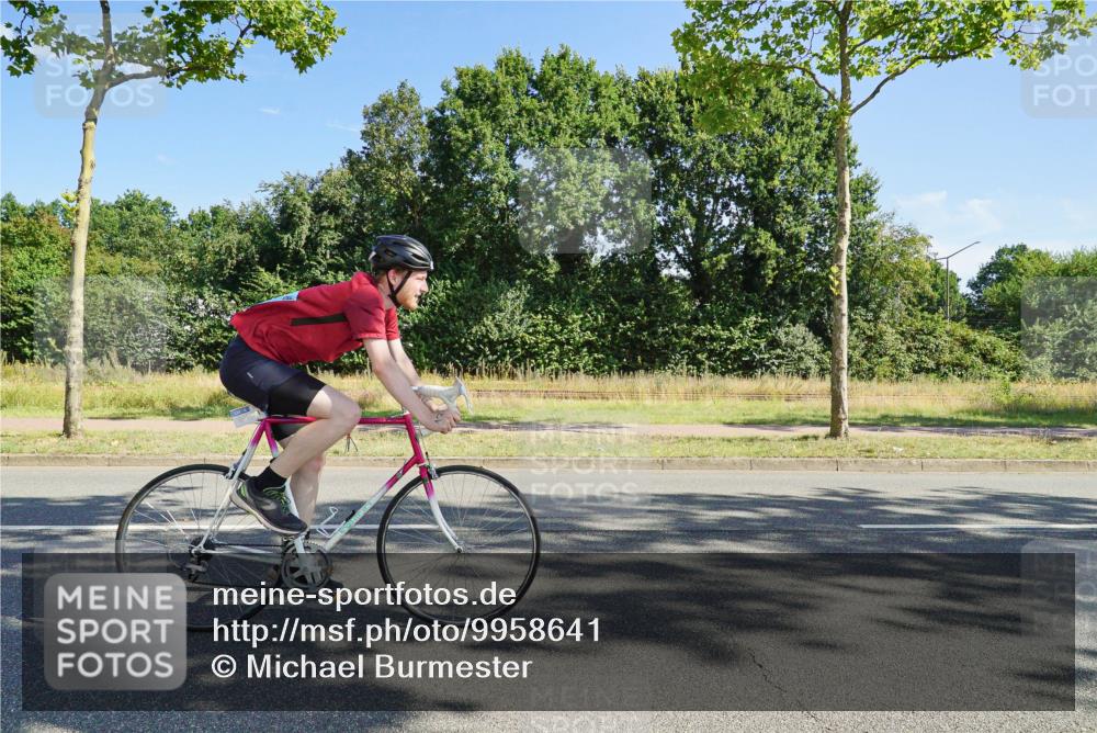 09.08.2026 - GEWOBA Citytriathlon Bremen Michael Burmester http://msf.ph/oto/9958641 09.08.2026 10:55:20 Radfahren 53, 123, 169, 187, 237, 471, 527 meine-sportfotos.de
