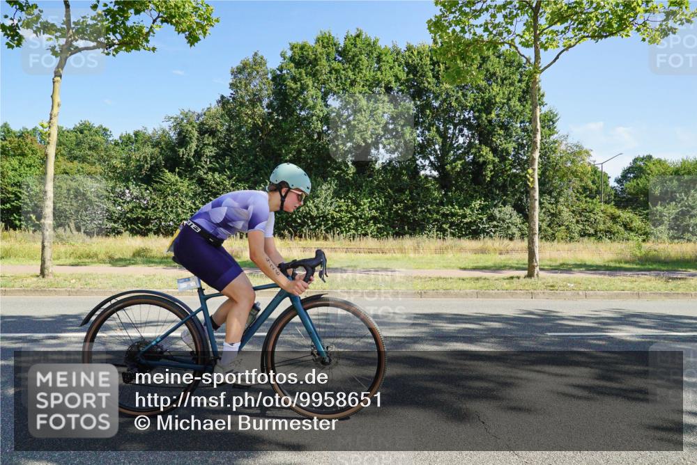 09.08.2026 - GEWOBA Citytriathlon Bremen Michael Burmester http://msf.ph/oto/9958651 09.08.2026 10:55:40 Radfahren 45, 119, 426, 440, 488, 494 meine-sportfotos.de