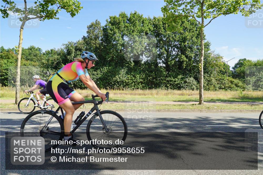 09.08.2026 - GEWOBA Citytriathlon Bremen Michael Burmester http://msf.ph/oto/9958655 09.08.2026 10:55:50 Radfahren 31, 41, 45, 93, 119, 155, 157, 211, 426, 440, 491, 494 meine-sportfotos.de