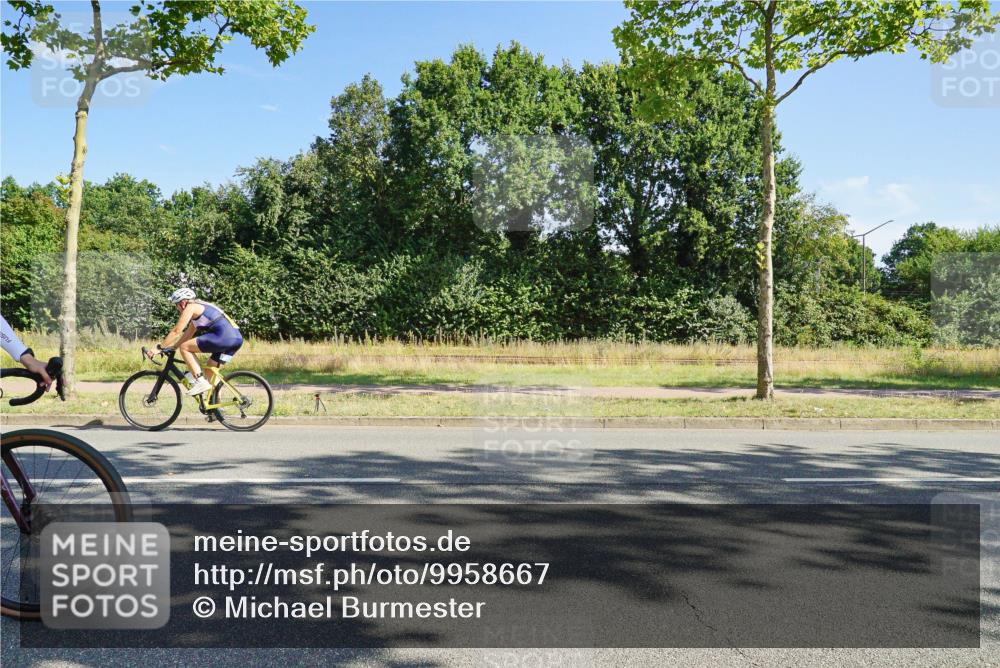 09.08.2026 - GEWOBA Citytriathlon Bremen Michael Burmester http://msf.ph/oto/9958667 09.08.2026 10:56:07 Radfahren 41, 55, 89, 109, 211, 487, 491 meine-sportfotos.de