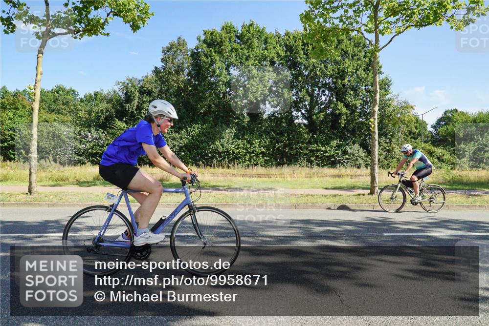 09.08.2026 - GEWOBA Citytriathlon Bremen Michael Burmester http://msf.ph/oto/9958671 09.08.2026 10:56:18 Radfahren 55, 61, 67, 163, 225 meine-sportfotos.de