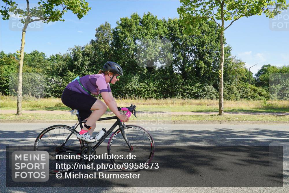 09.08.2026 - GEWOBA Citytriathlon Bremen Michael Burmester http://msf.ph/oto/9958673 09.08.2026 10:56:23 Radfahren 55, 61, 67, 163, 217, 225 meine-sportfotos.de