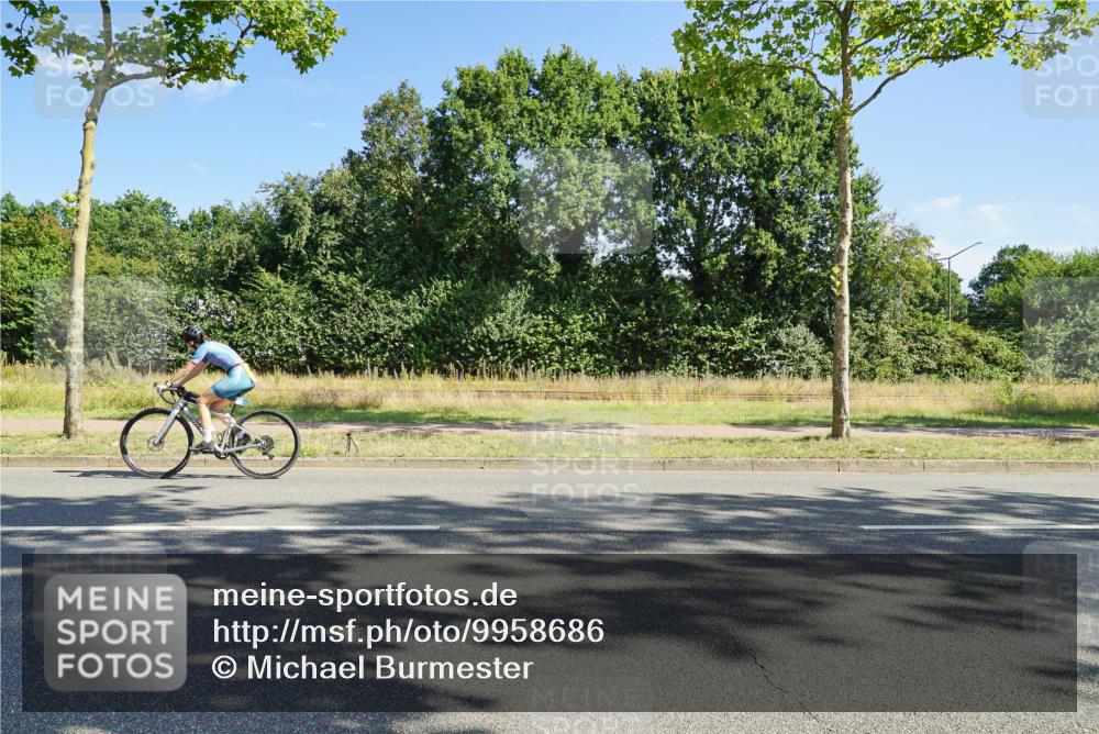 09.08.2026 - GEWOBA Citytriathlon Bremen Michael Burmester http://msf.ph/oto/9958686 09.08.2026 10:56:52 Radfahren 35, 75, 113, 147, 149, 399, 460, 480, 504 meine-sportfotos.de